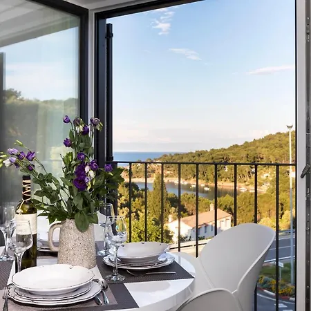 Valbay Apartment